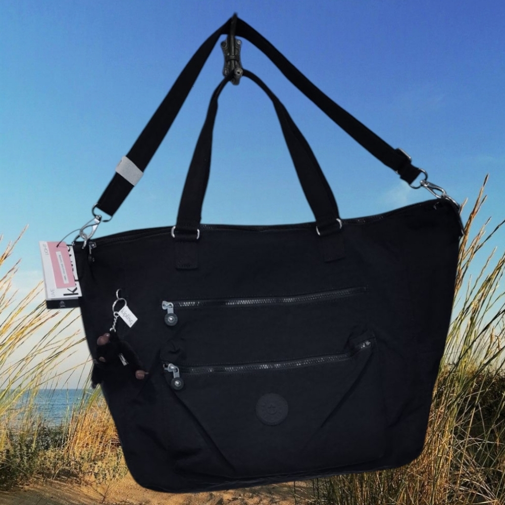 Kipling Isaac Tote in 🖤Black Tonal🖤NWT